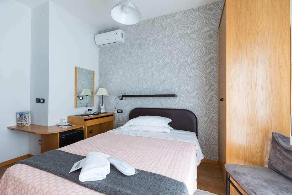 Hotel Logonovo Llido Degli Estensi Quarto foto